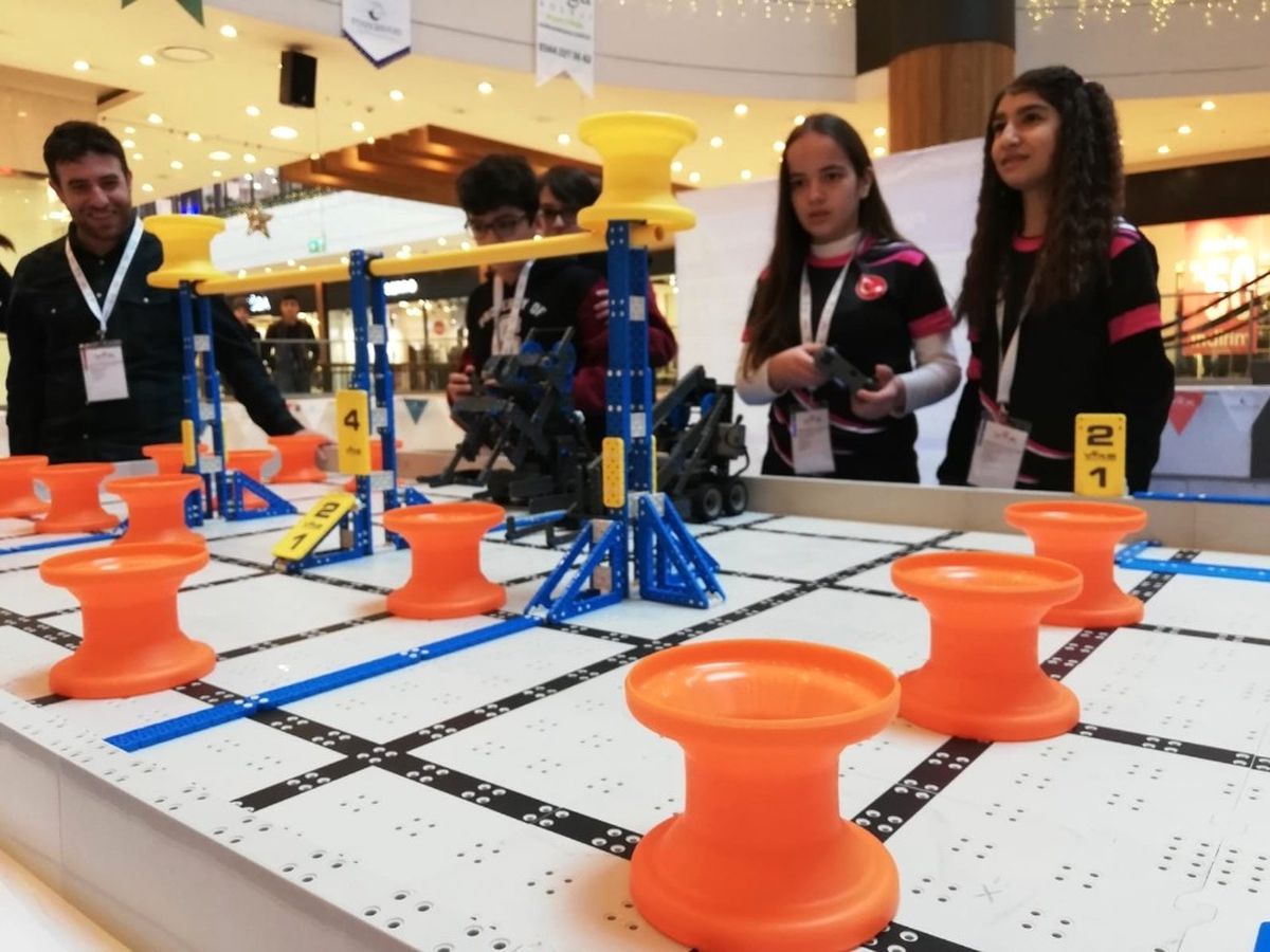 Geleceğin Robot Tasarımcıları Yarıştı