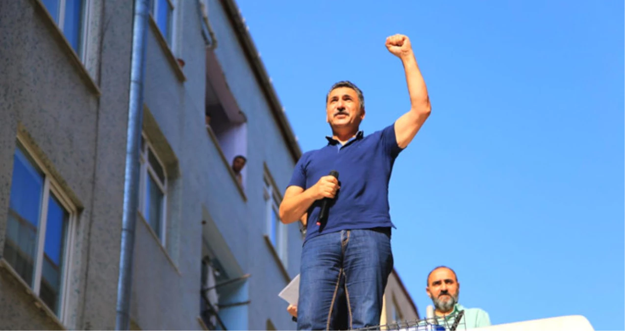 Gözaltına Alınan Türkücü Ferhat Tunç, Adliyeye Sevk Edildi