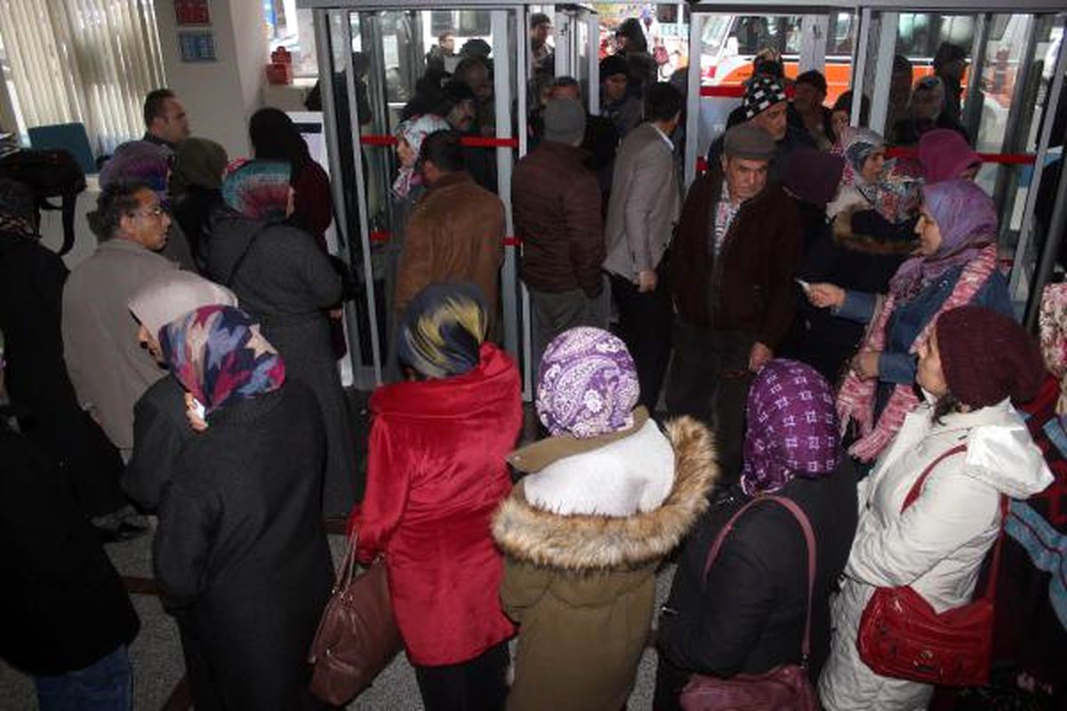 Karaman\'da \'Geçici İş\' Kuyruğu