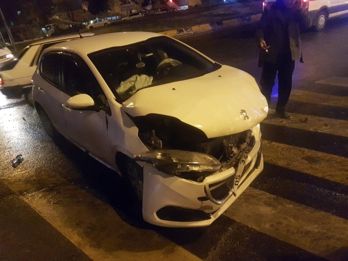 Şanlıurfa\'da Trafik Kazası: 4 Yaralı