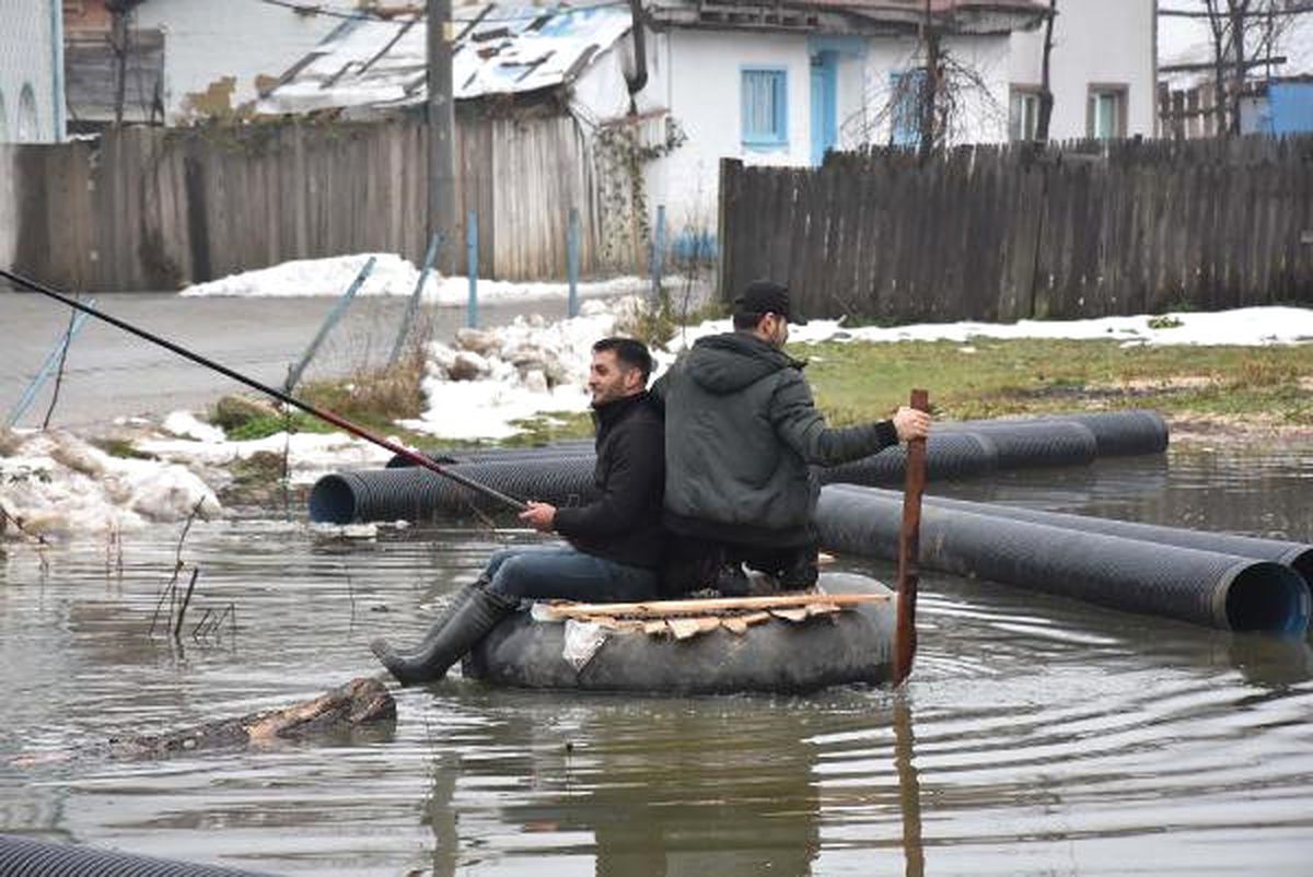 Su Baskını Sonrası, Cefayı Sefaya Çevirdiler