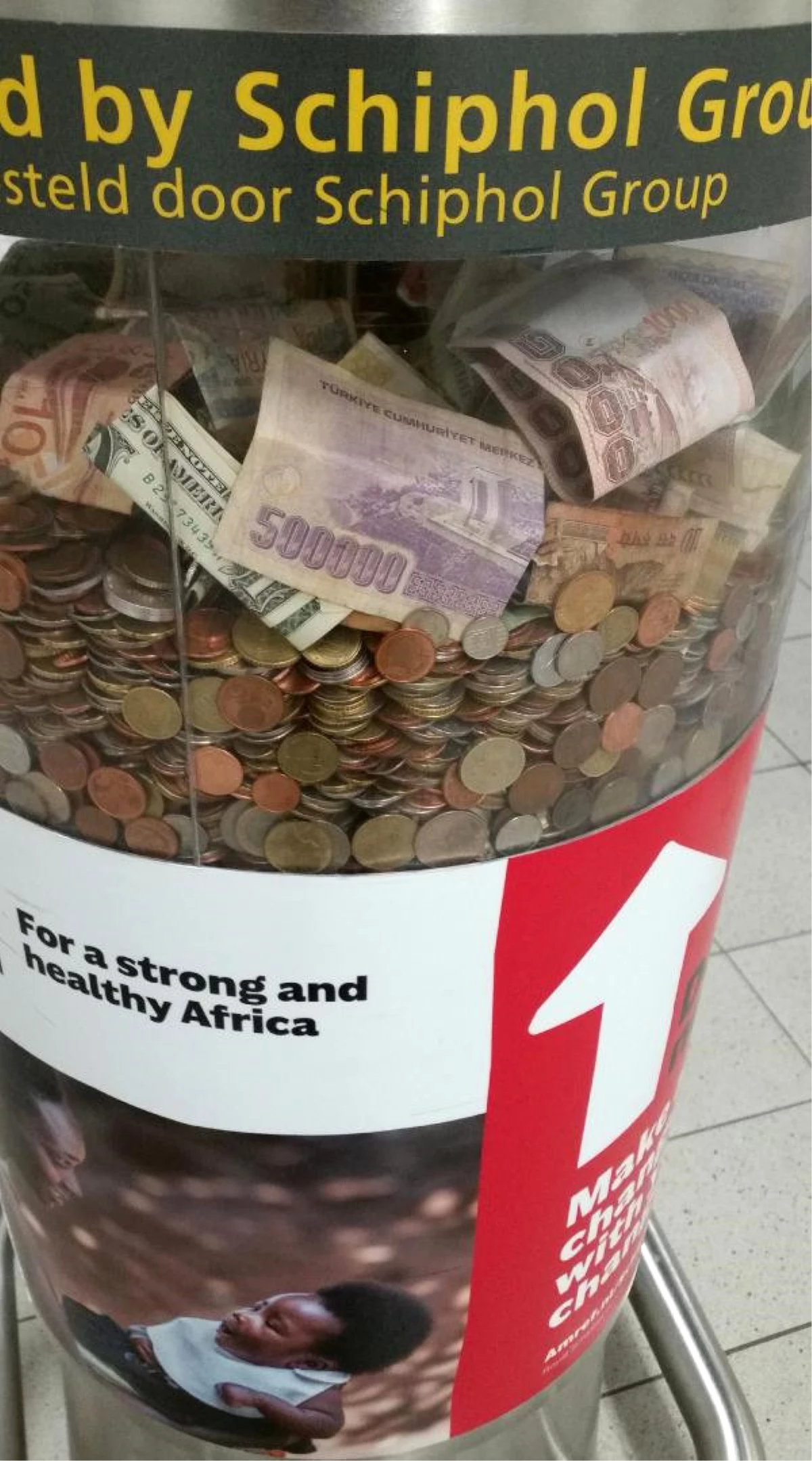 Tedavülden Kalkan 500000 Lira, Afrikalılar İçin Bağışlandı