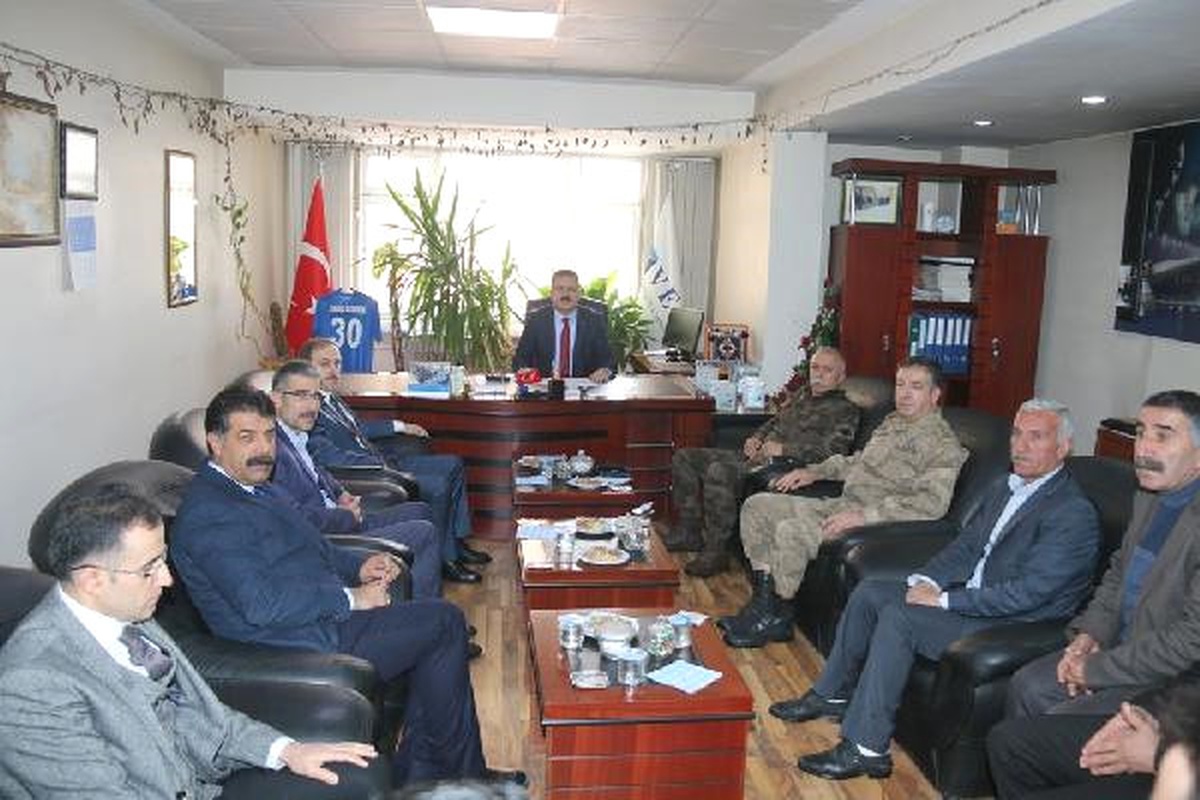 Vali Akbıyık: Hakkari\'de Yüzde 62 Oranında Kaçak Elektrik Kullanımı Var