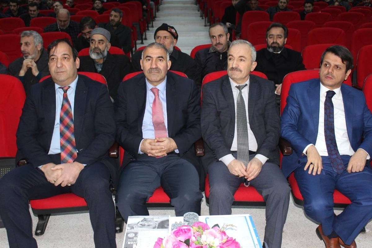 Din Görevlilerine Erzincan Gençlik Merkezi Faaliyetleri Anlatıldı