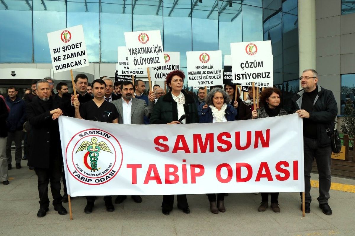 Doktorlar Sağlıkta Şiddeti Protesto Etti
