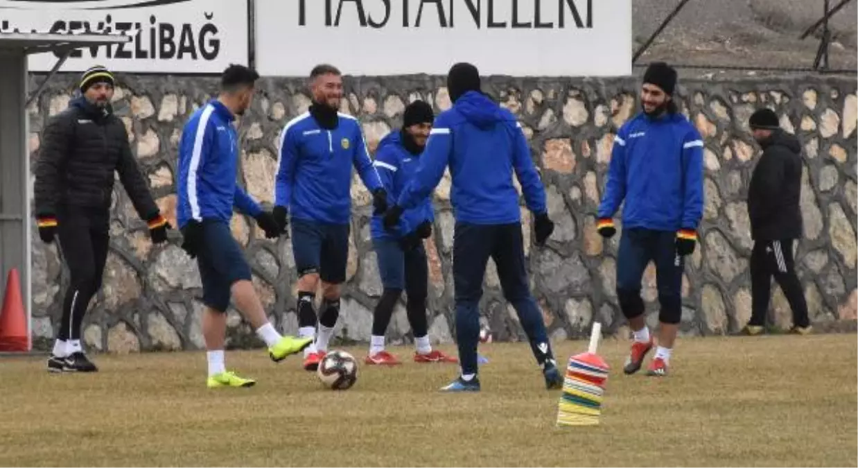 Erol Bulut: "Ekibim ve Futbolcularımla Sonuna Kadar Savaşacağım"