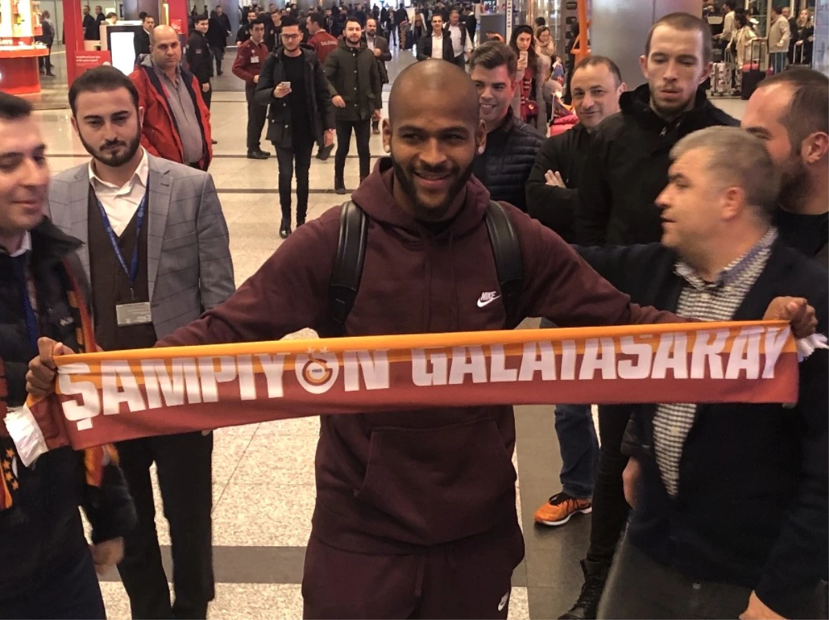 Galatasaray\'ın Yeni Transferi Marcao İstanbul\'da
