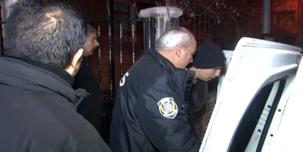 Karısını Bıçaklayıp 7 Aylık Bebeğini Rehin Aldı