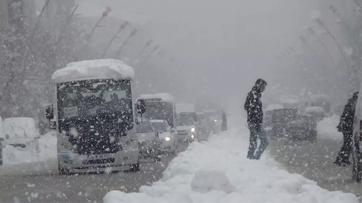 Muş\'ta 35 Köy Yolu Ulaşıma Kapandı