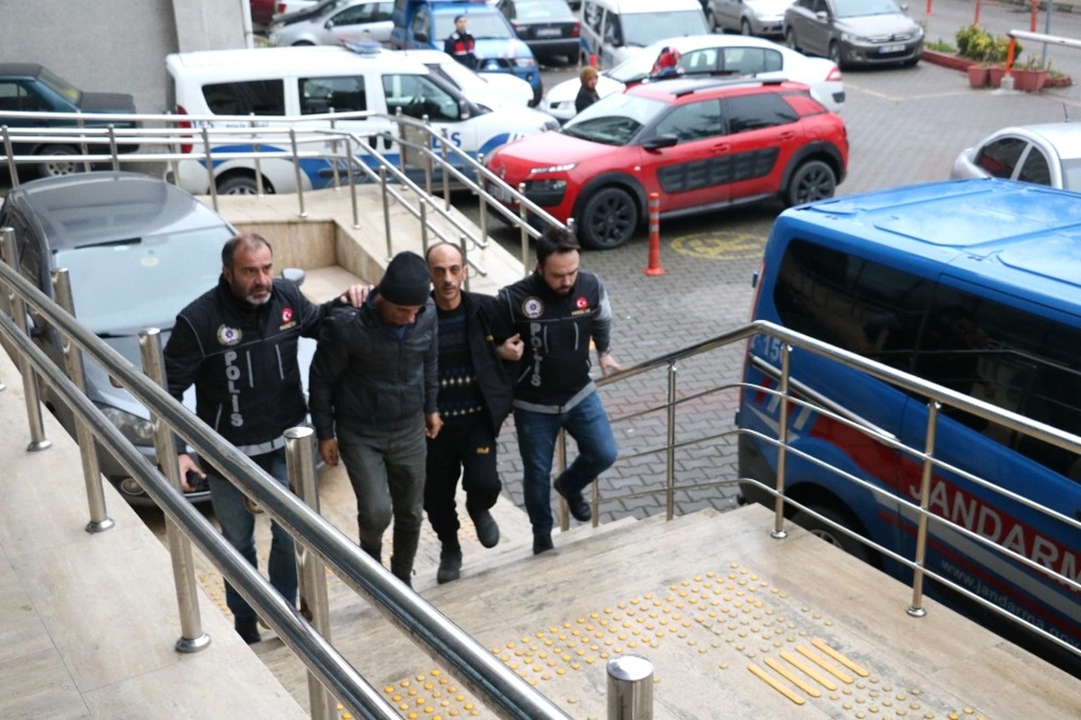 Polis Köpeği Dark, Otomobile Gizlenen Uyuşturucuyu Böyle Buldu