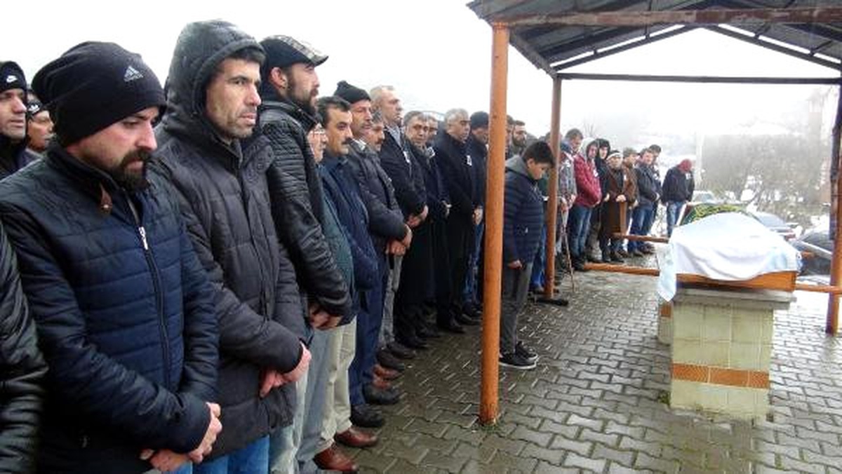 Soma\'da Ölen Maden İşçisi Zonguldak\'ta Toprağa Verildi