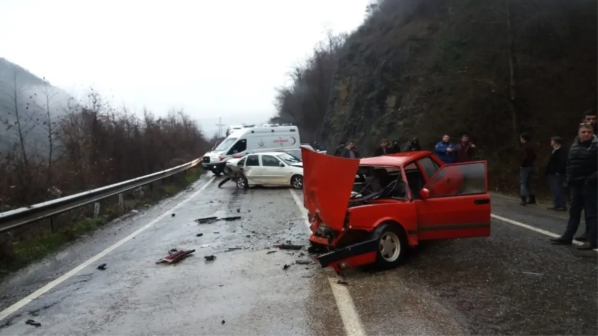 Trafik Kazasında 7 Kişi Yaralandı