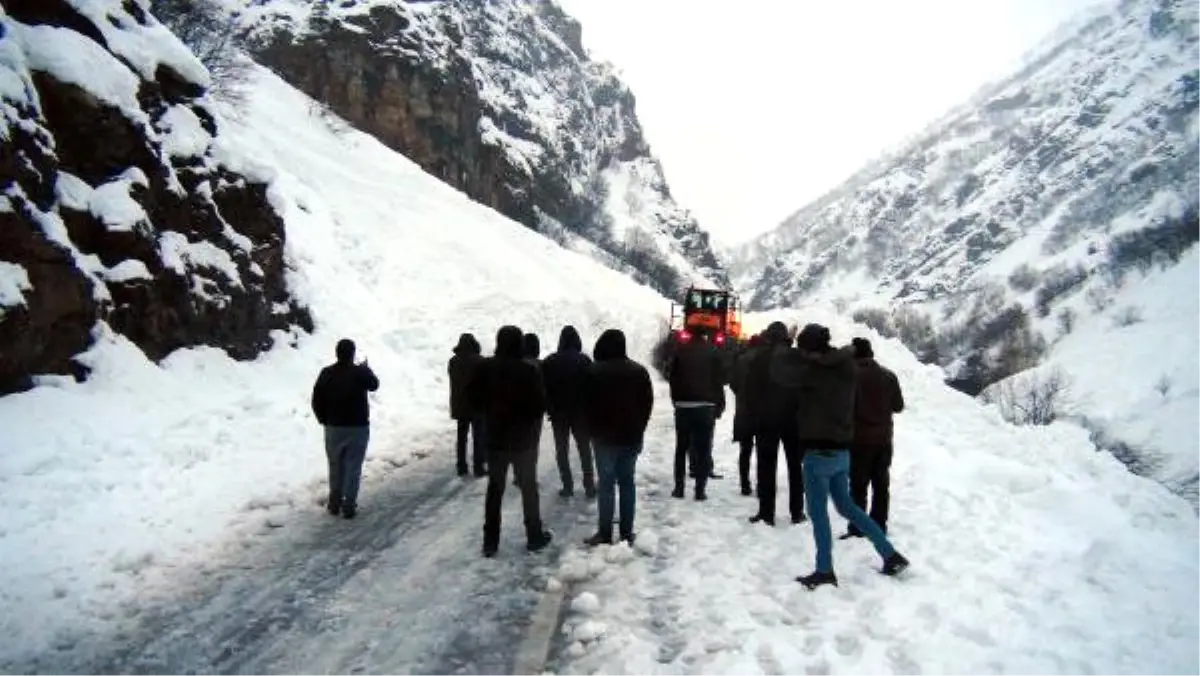 Tunceli\'de Kar Esareti; 250 Yol Kapalı, 20 Köy Elektriksiz (3)