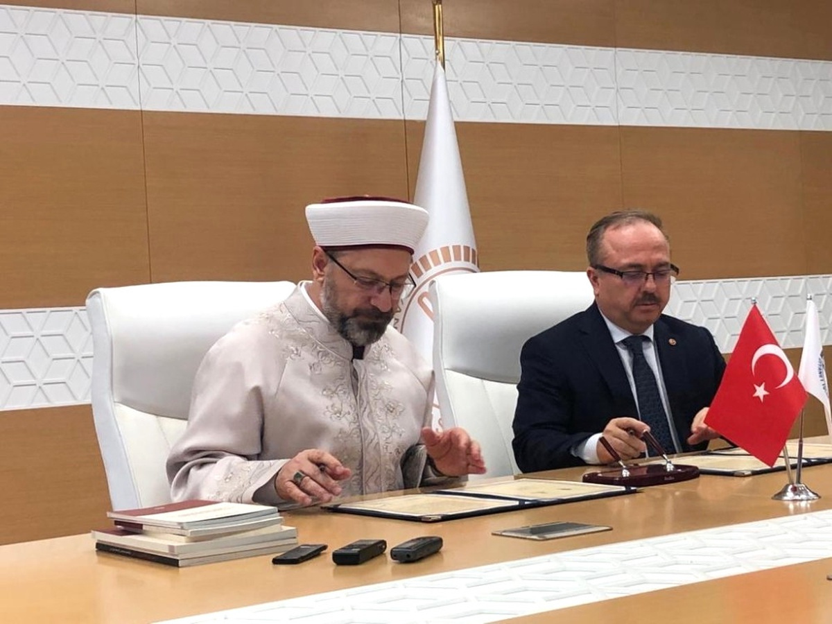 Türkiye Diyanet Vakfı ve Türkiye Maarif Vakfı Arasında İş Birliği Protokolü