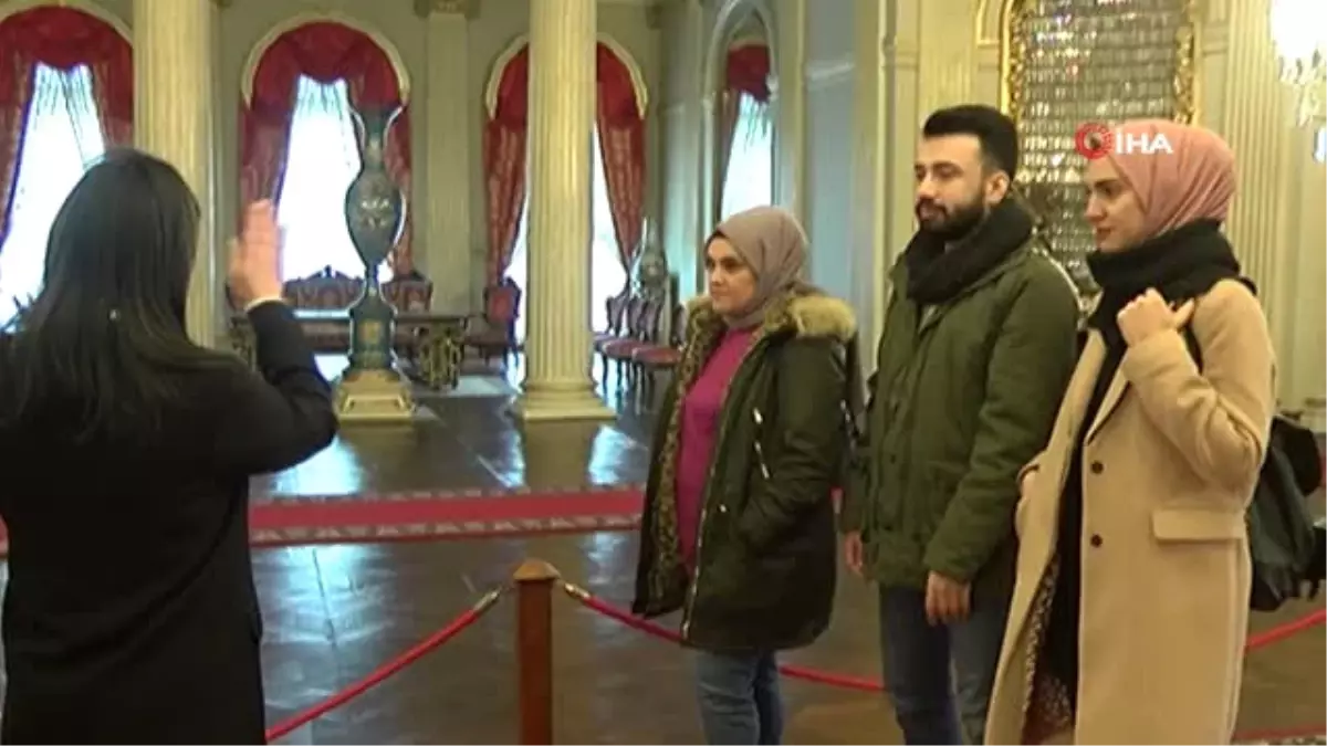 Türkiye\'nin Sayılı Rehberlerinden... Görme Engelliler İçin Betimleyerek Anlatıyor