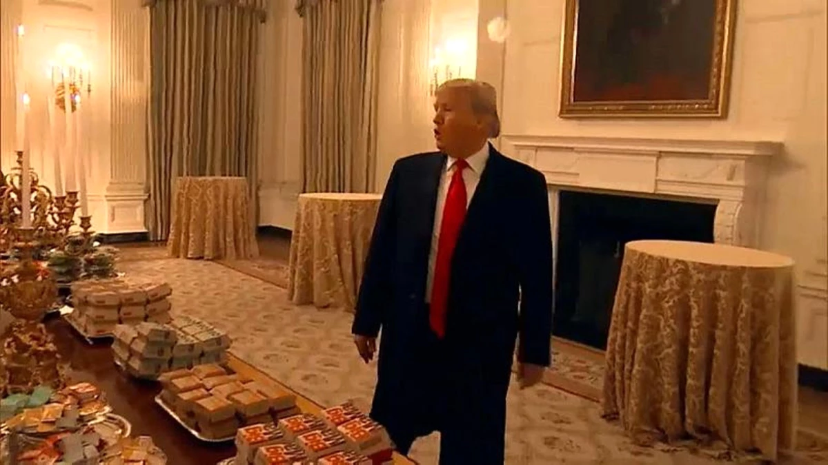 Video: Beyaz Saray\'a Mc Donalds\'dan 300 Hamburger Ismarlayan Trump: Cebimden Ödedim