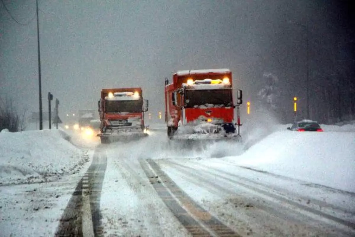 Bolu Dağı\'nda Çok Sayıda Tanker Bekliyor (4)