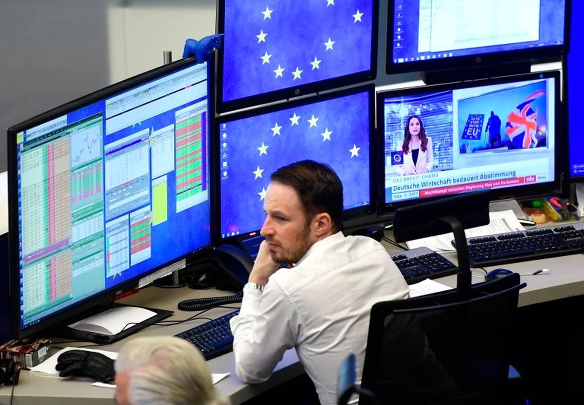 Brexit Anlaşması Reddedildi: Piyasaları ve Sterlini Şimdi Ne Bekliyor?