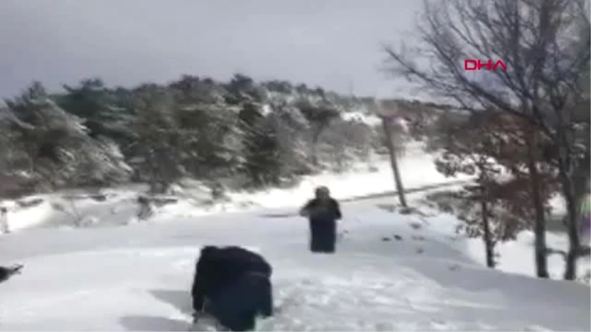 Bursa Kardan Kapanan Yolları Vatandaşlar Açmaya Çalıştı