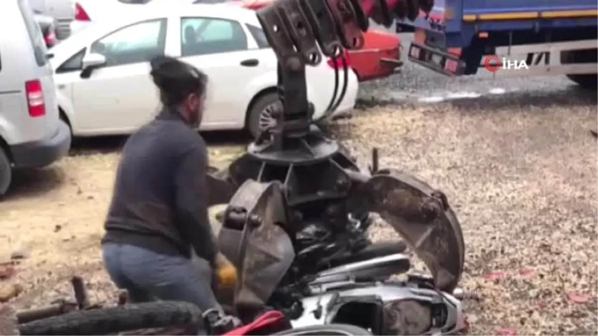 Çürümeye Terk Edilen Motosikletler Ekonomiye Kazandırılıyor