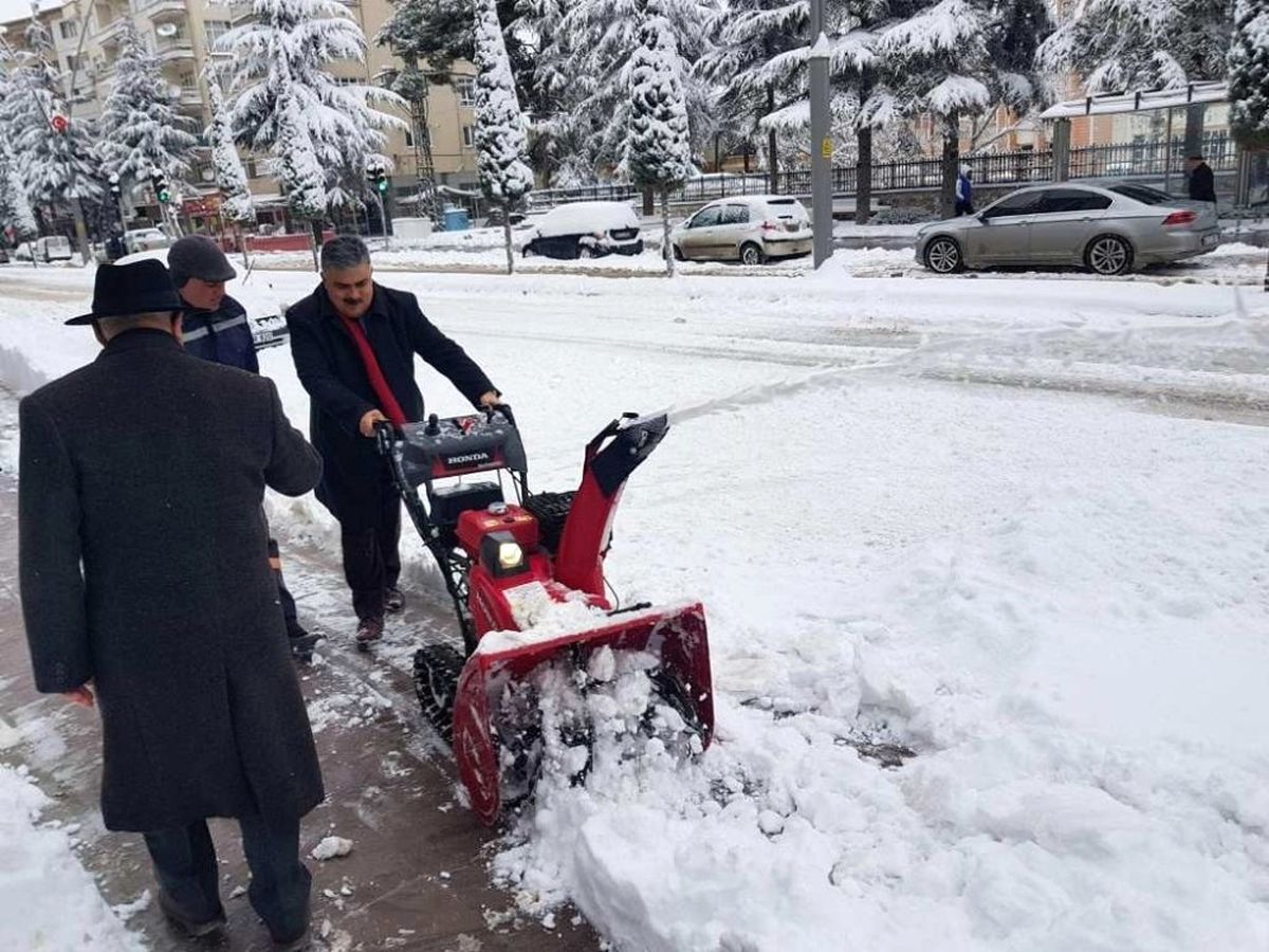 Ereğli\'de Karla Mücadele Çalışmalarına Devam Ediyor