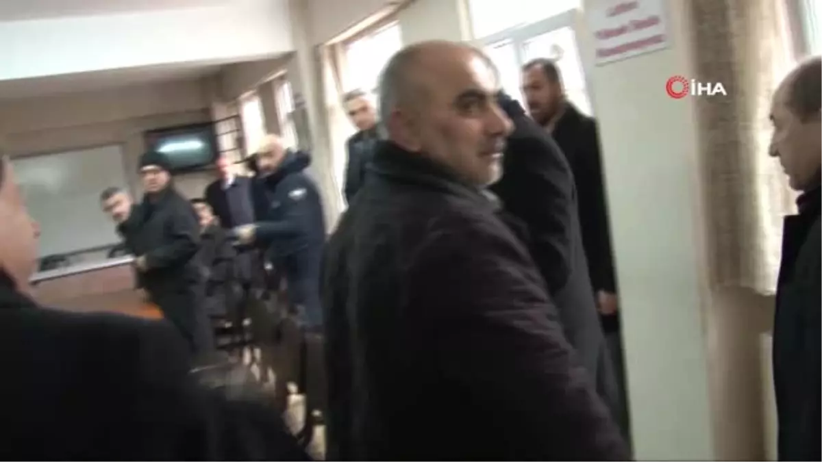 Minik Berra Başkan Adayından 100 Liralık Harçlığı Böyle Aldı