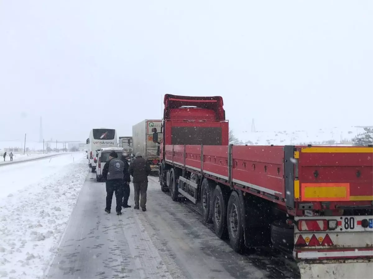 Nevşehir-Avanos Yolu Trafiğe Kapandı