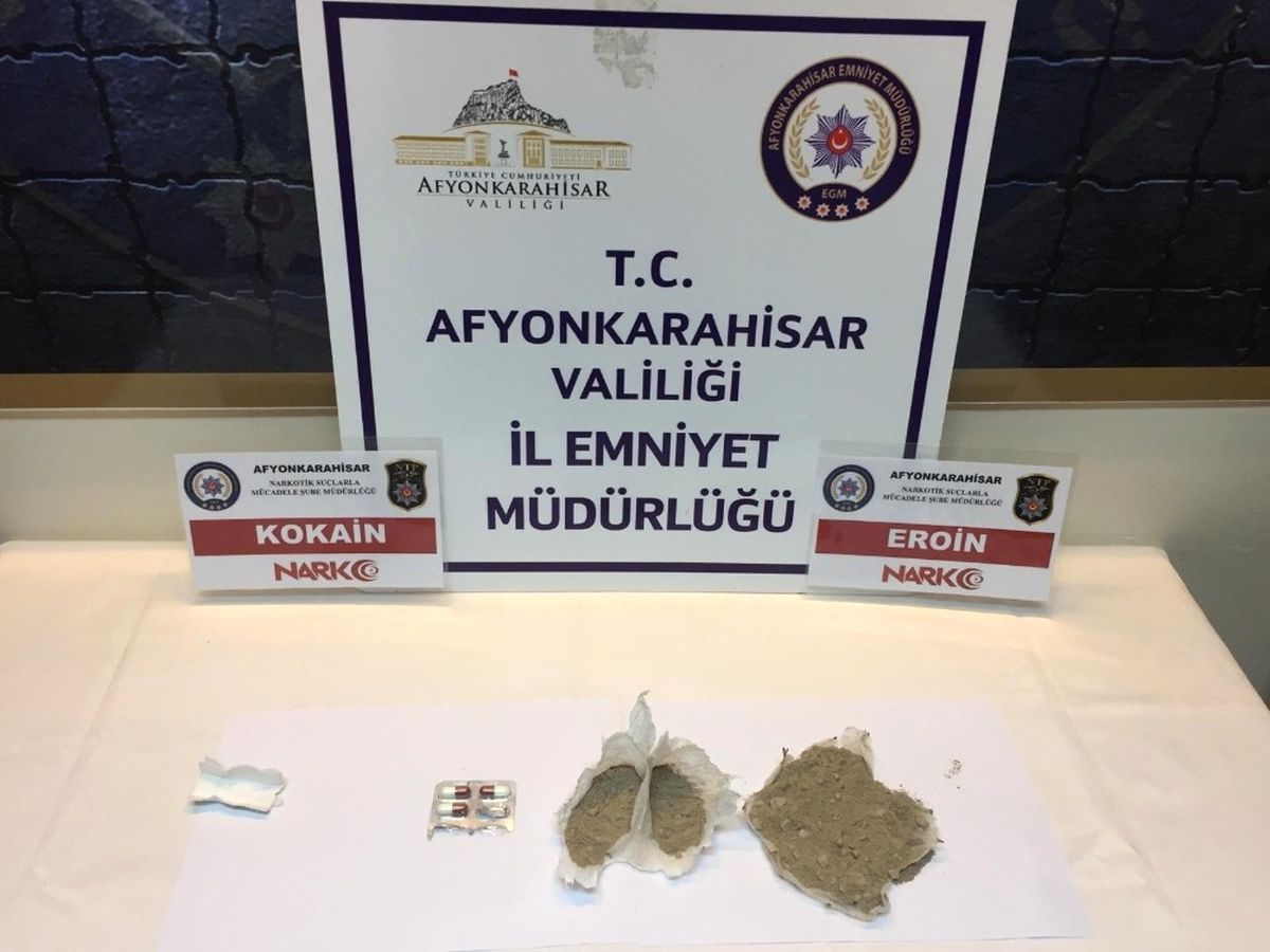 Şüphe Üzerine Durdurulan Araçtan Uyuşturucu Madde Çıktı