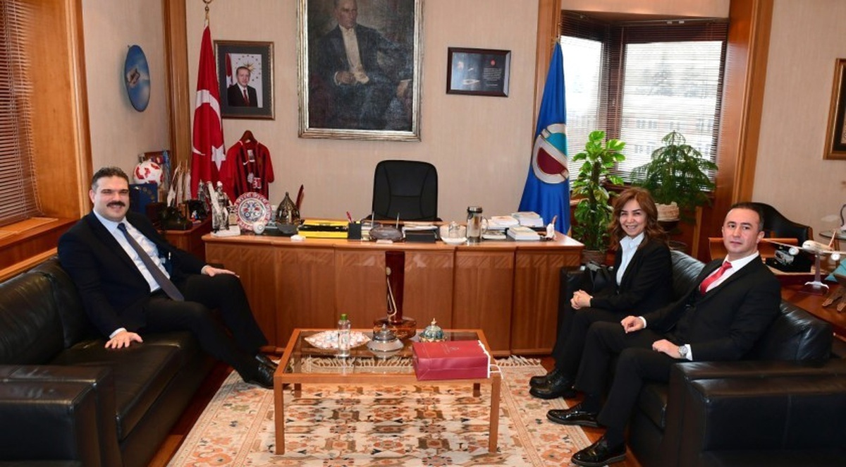 T.c. Merkez Bankası Eskişehir Şube Müdürü\'nden Rektör Çomaklı\'ya Ziyaret