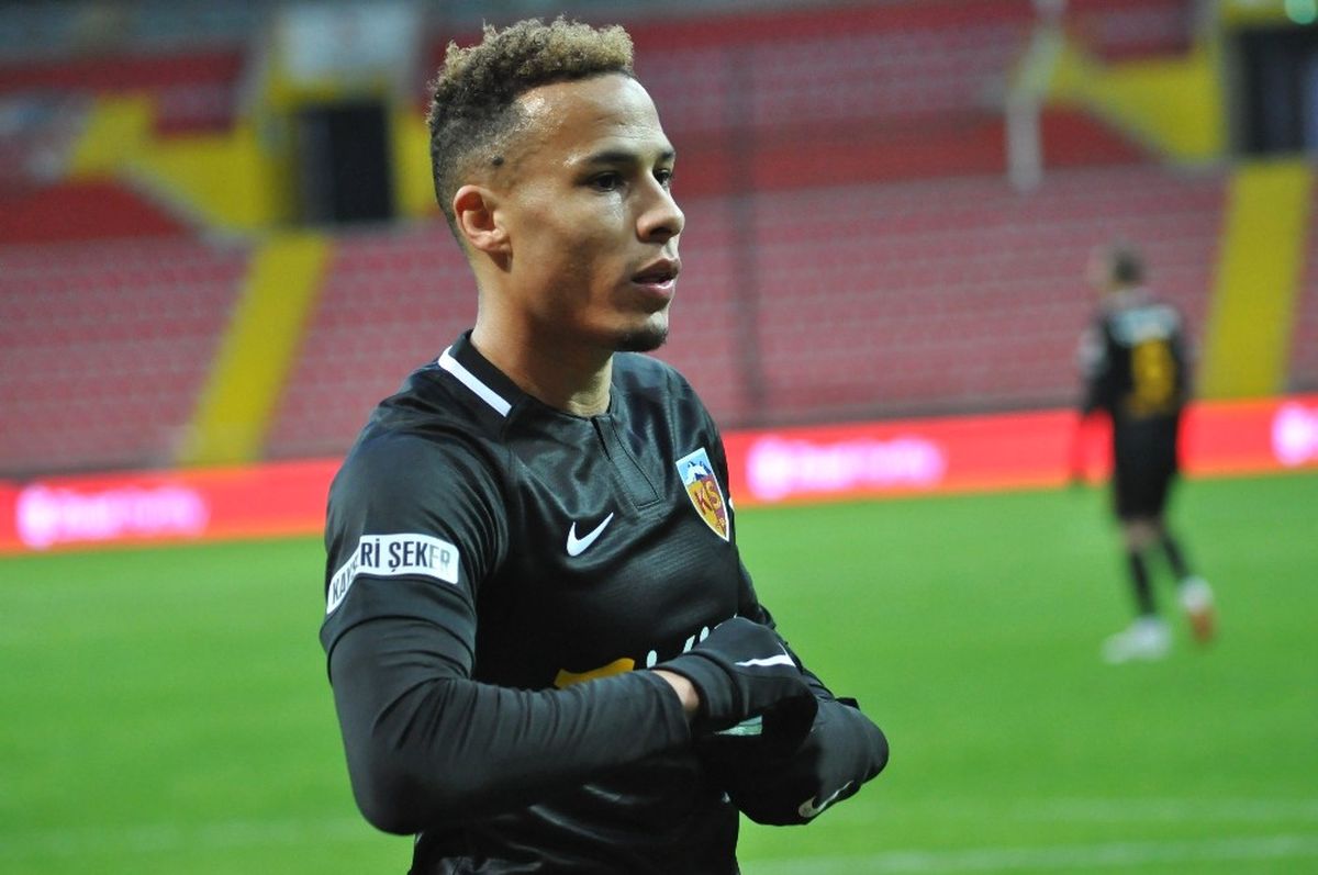 Tjaronn Chery Gollerine Devam Ediyor