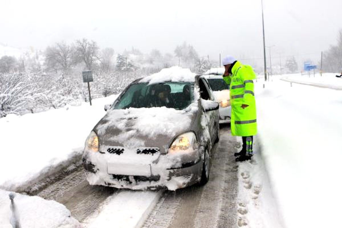 Tokat\'ta Kar Yağışı Ulaşımı Aksattı (3)