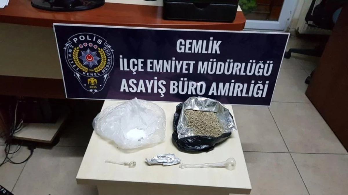 Bursa\'da 15 Bin Liralık Uyuşturucu Ele Geçirildi