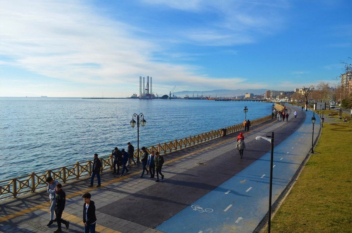 Doğuda Kar Çilesi Batıda Güneş Sefası