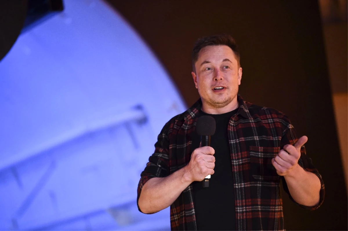Elon Musk\'tan "Uçan Araba" Duyurusu