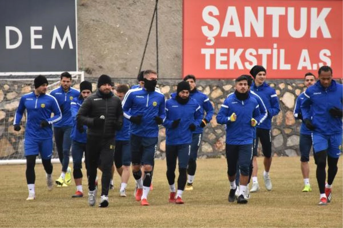 Evkur Yeni Malatyaspor, Göztepe Maçına Hazırlanıyor