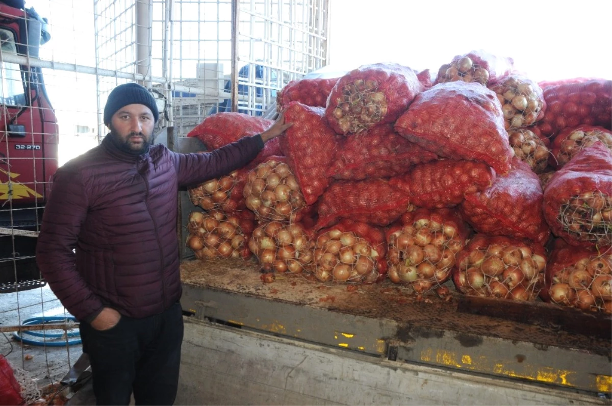 Küf Hastalığı Soğan Fiyatlarını Yükseltti