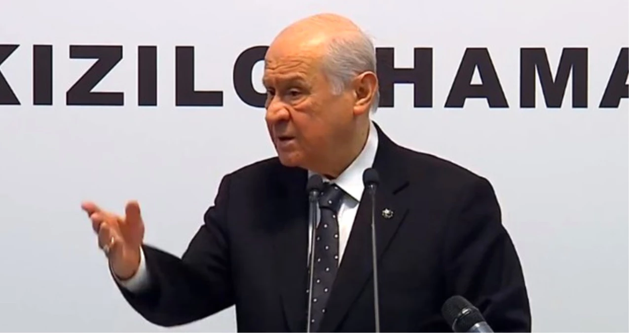 MHP Lideri Devlet Bahçeli, Prompter\'a Yanlış Konuşmanın Yansıtılmasına Sinirlendi: Kaldırın Bunları