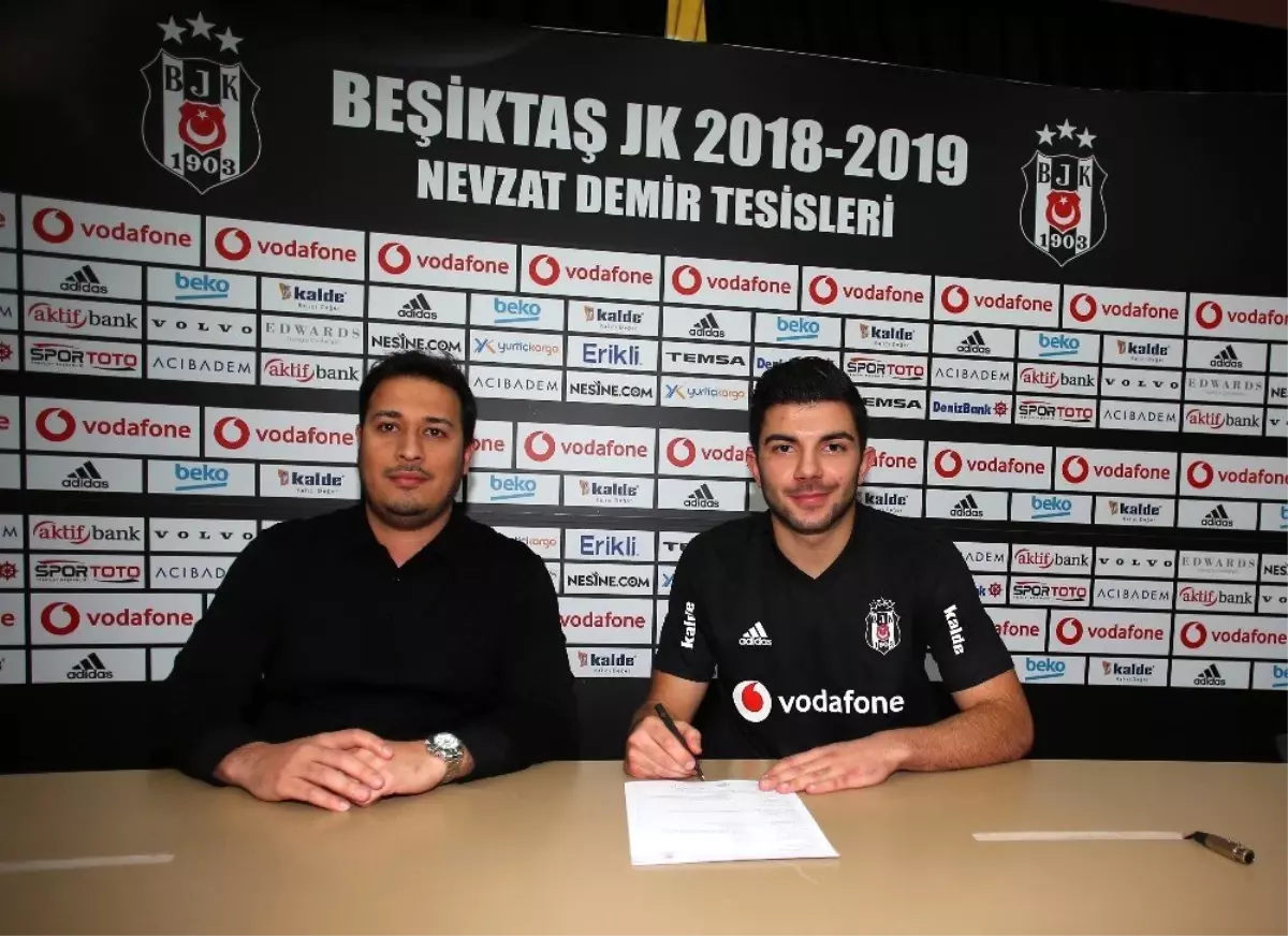 Muhayer Oktay Resmen Beşiktaş\'ta