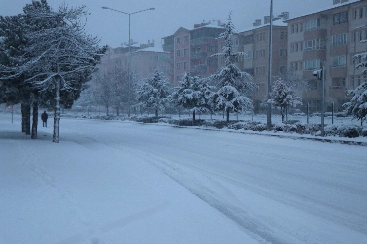 Nevşehir\'de Kar Kalınlığı 29 Santime Ulaştı
