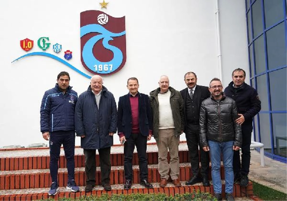 Trabzonspor Eski Başkanı Şener\'den Kulübe Ziyaret