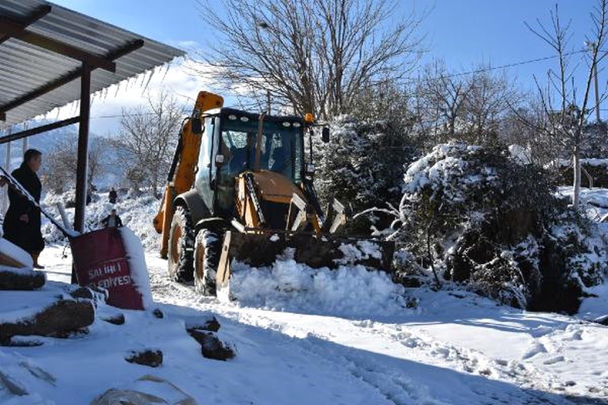 Ümmü, Ekiplerin Yolu Açmasıyla Diyaliz Merkezine Götürüldü