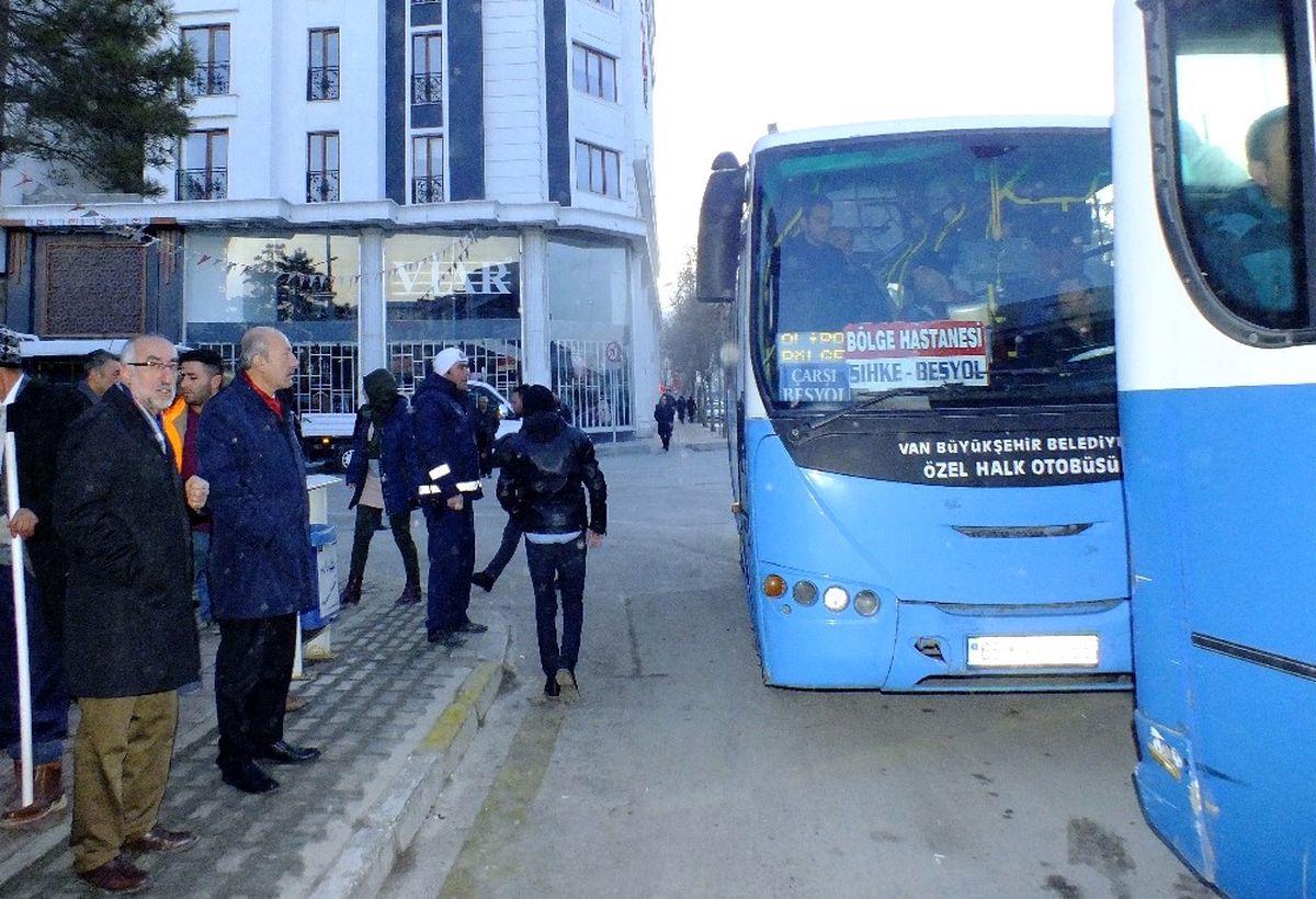 Van\'da Minibüs ve Otobüs Duraklarına Sıkı Denetim
