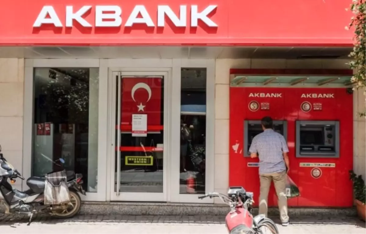 Akbank, 210 milyon dolar getirdi