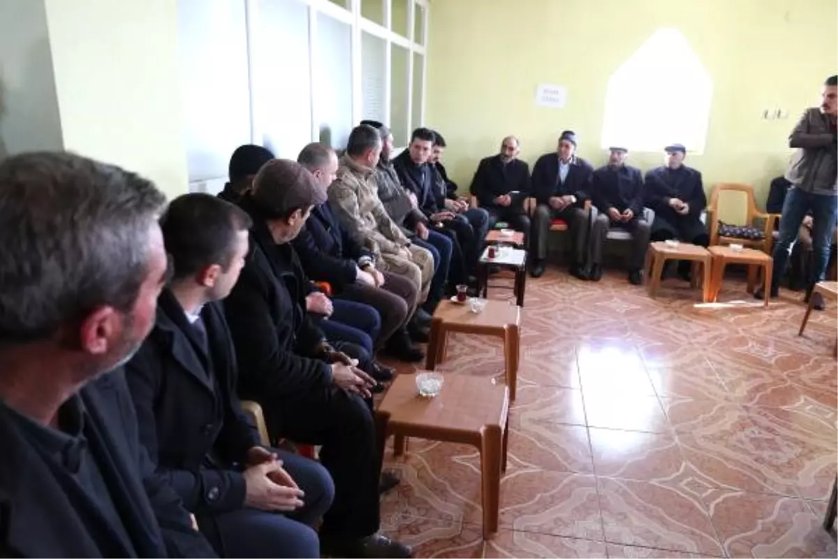 Babasının, Kestiği Koyunu Asmak İçin Ağaca Bağladığı İpe Boynu Dolanan Maruf, Öldü