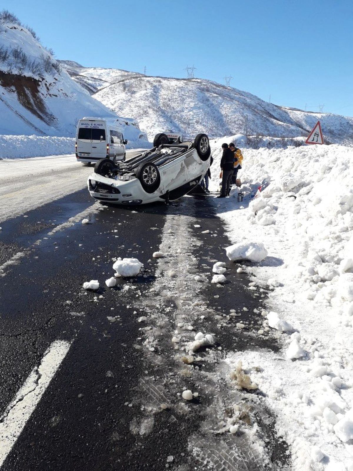 Bingöl\'de Trafik Kazası: 5 Yaralı