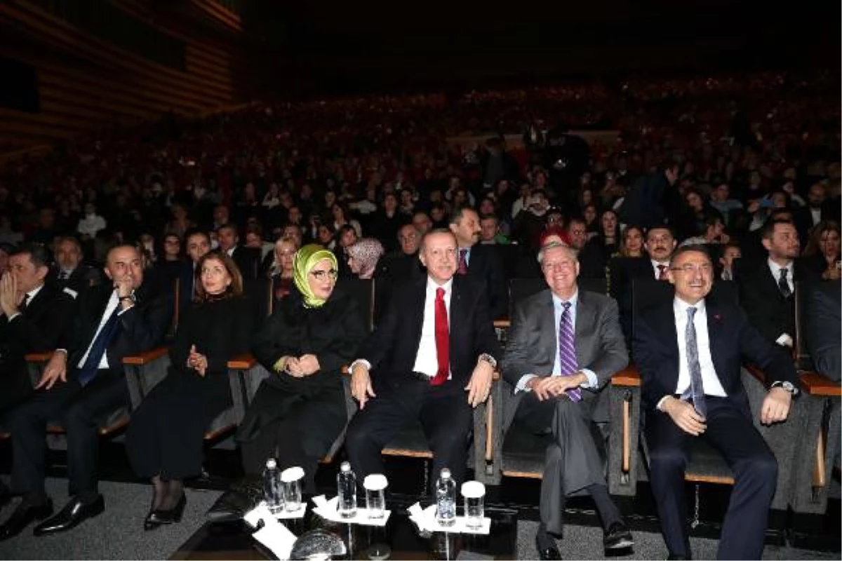 Cumhurbaşkanı Erdoğan Konser Sonrası Say\'a, Aşık Veysel\'in Plağını Hediye Etti (Geniş Haber)