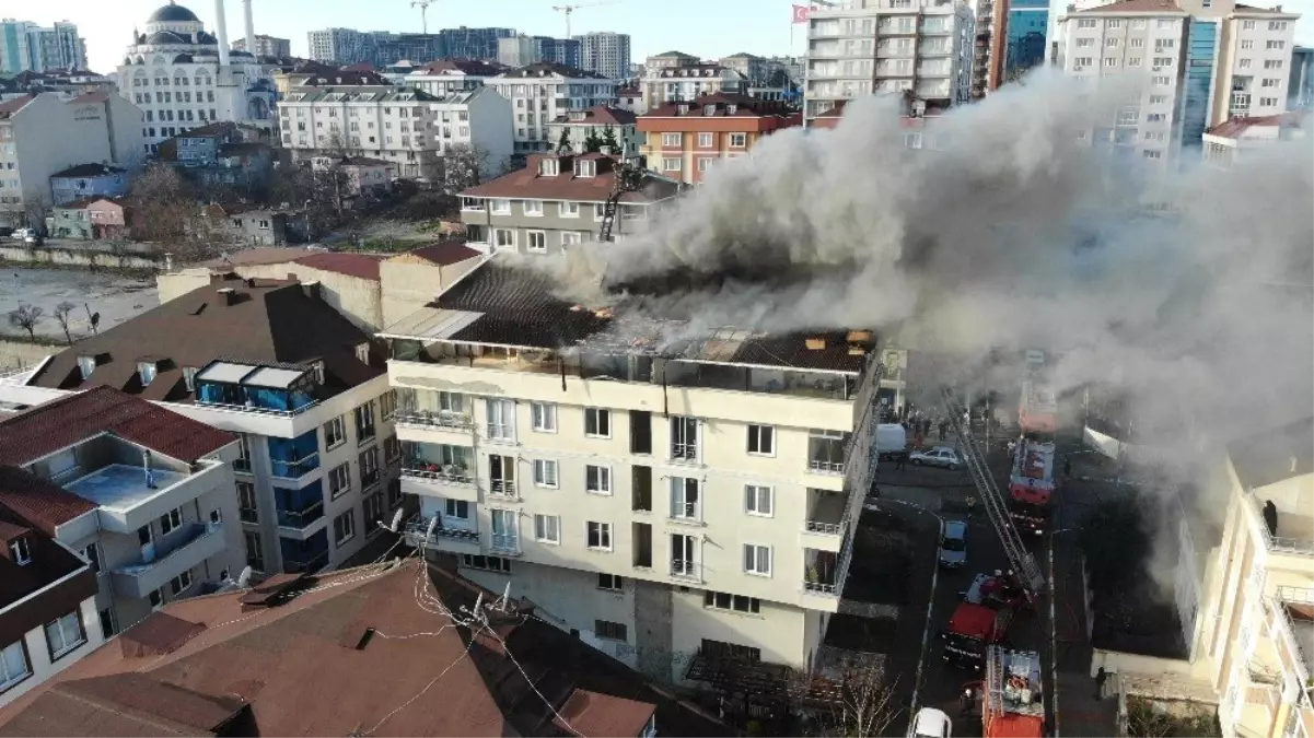 Ellerinde Karne, Korku Dolu Gözlerle Yangını İzlediler