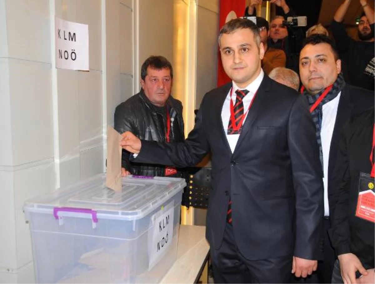 Eskişehirspor\'da Yeni Başkan Kaan Ay Oldu