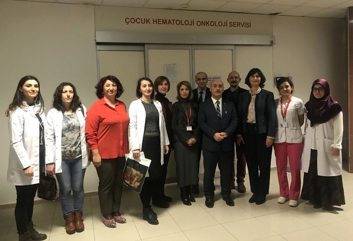 Esogü Hastanesi\'nde Yatan Çocukların Karne Heyecanı
