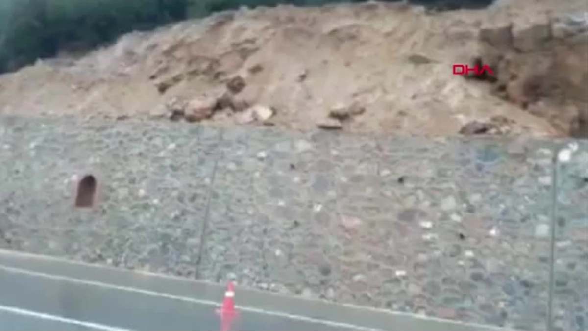 Gaziantep Nurdağı\'nda, Yağışlar İstinat Duvarını Çökertti